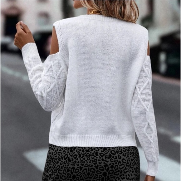 New white long sleeve sweater - Picture 5 of 7